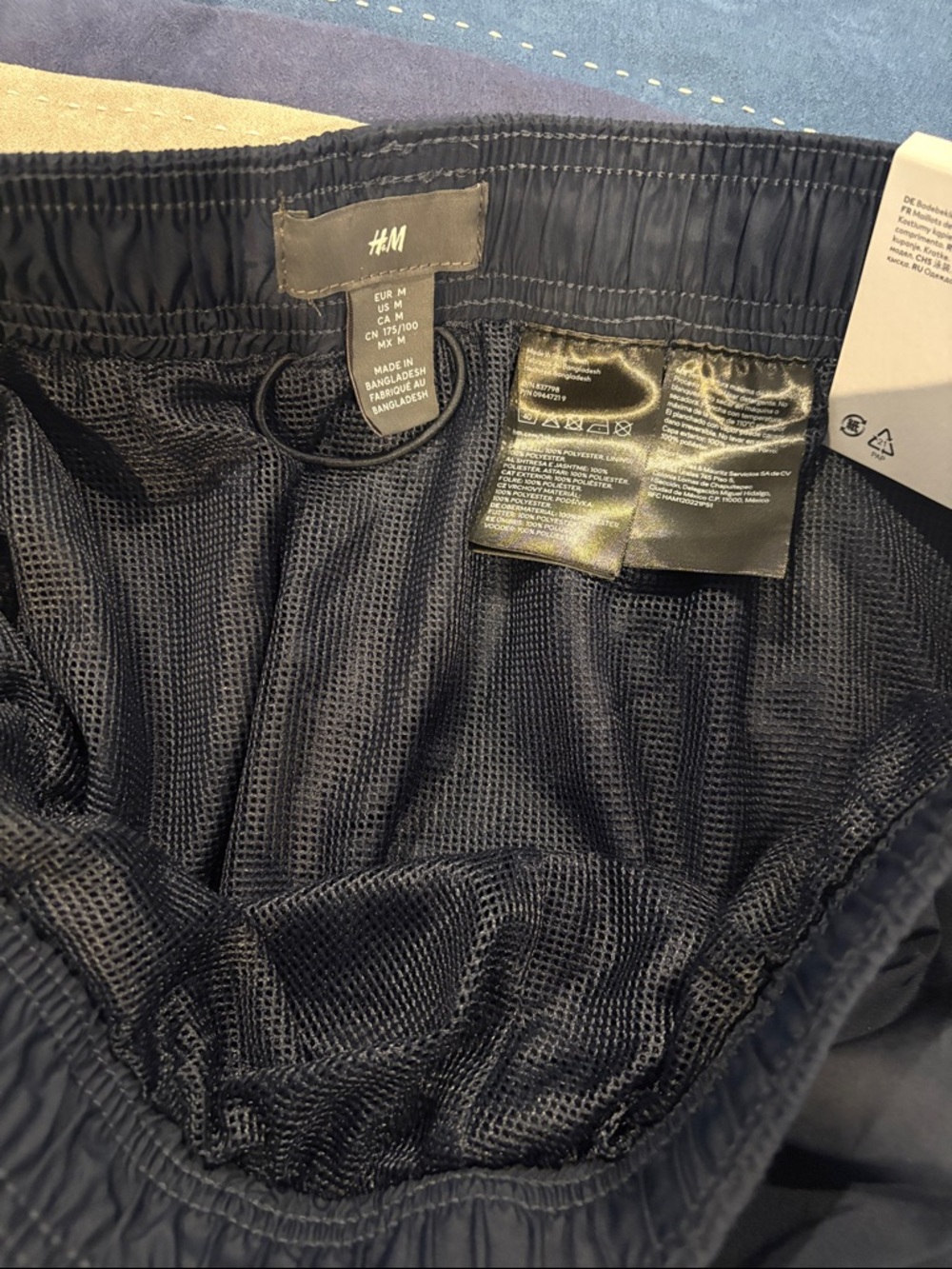 H&M Men's Navy Swim Trunks - Picture 4 of 4